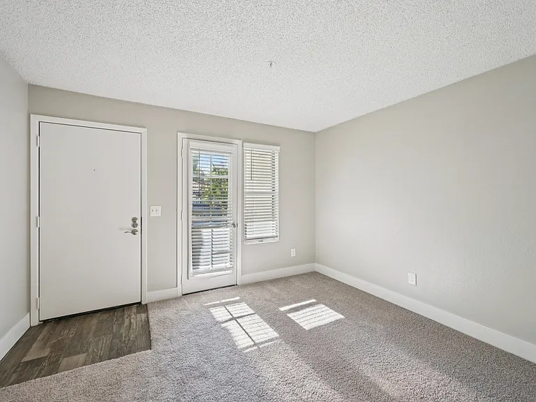 Stillwater Apartments — Photo 19
