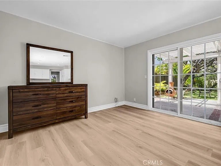 4 Hickory Tree Ln — Photo 29