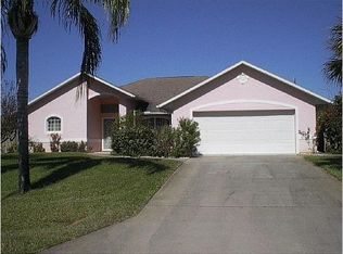 432 Citrus Ave, Sebastian, FL 32958