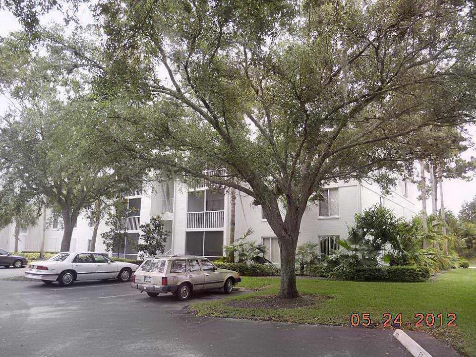 1st image of 2500 SE Anchorage Cove #3