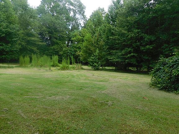 4th image of 120 Circle Ct
