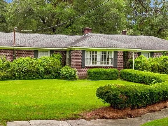 4th image of 480 Parkdale Dr