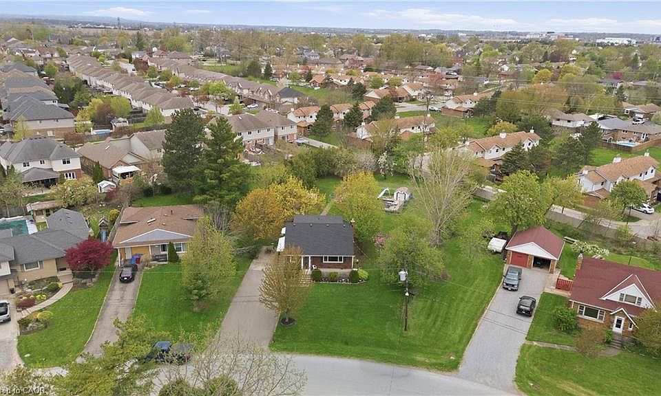 1st image of 12 Valley Rd