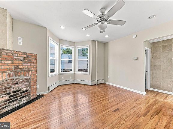 4th image of 317 Davis Ave