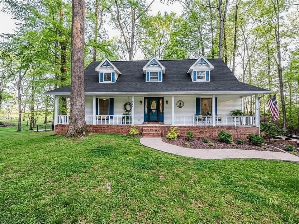 1st image of 260 Mooreborough Dr
