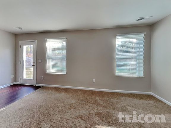 2nd image of 226 Hallow Oak St