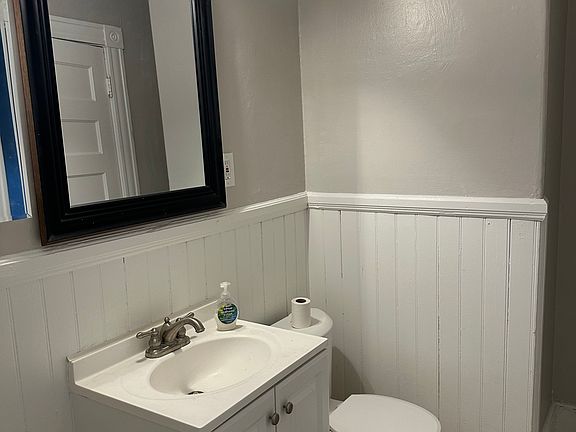 5th image of 6 Whitney St APT 3