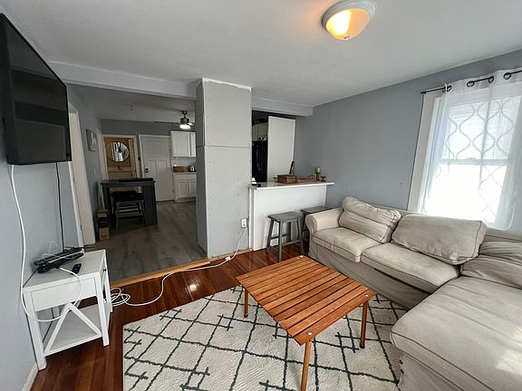 5th image of 5 1/2 Savery Ln Floor 2