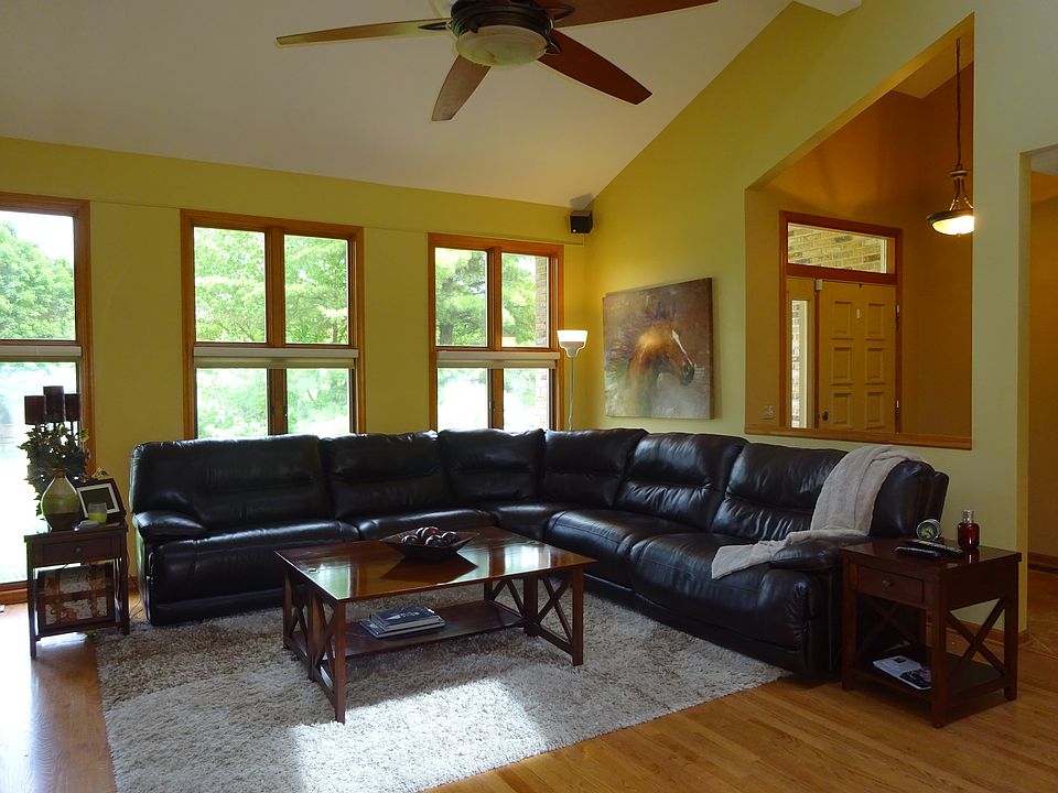 1st image of 5N936 Castle Dr