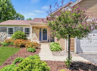 130 Lisk Dr, Hainesville, IL 60030