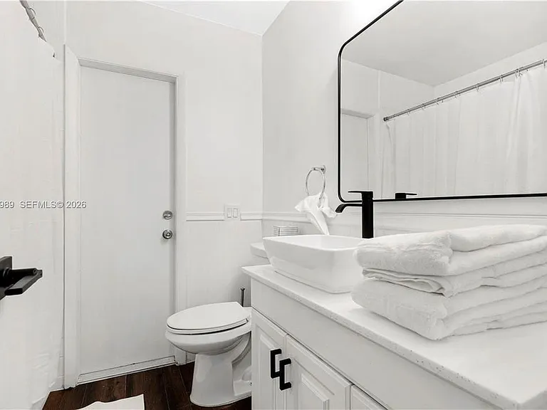 5840 SW 37th Ave — Photo 12