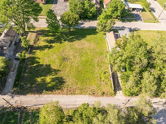 2nd image of 1213 Armstrong Ave