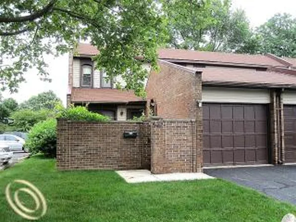 25076 Champlaign Dr #1A, Southfield, MI 48034