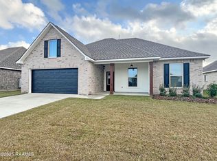 306 Afterglow Ln, Youngsville, LA 70592