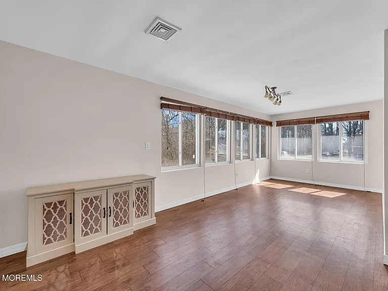 3118 Glasgow Ave — Photo 19