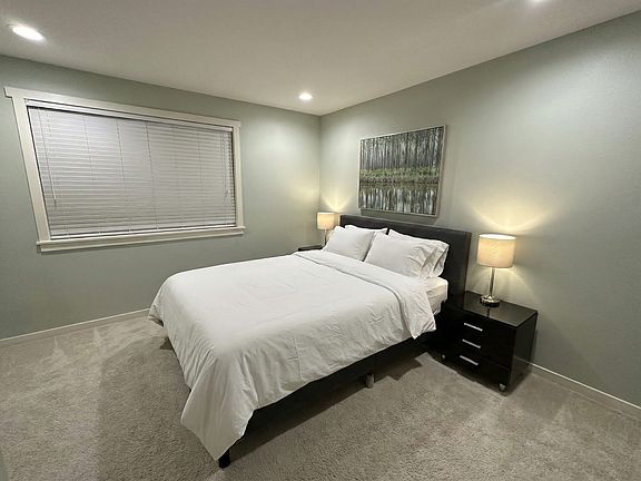 5th image of 14641 NE 3rd St APT 10