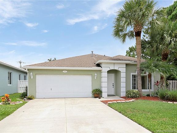 3rd image of 4735 SE Winter Haven Ct