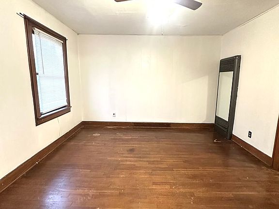 3rd image of 2348 N Campbell Ave