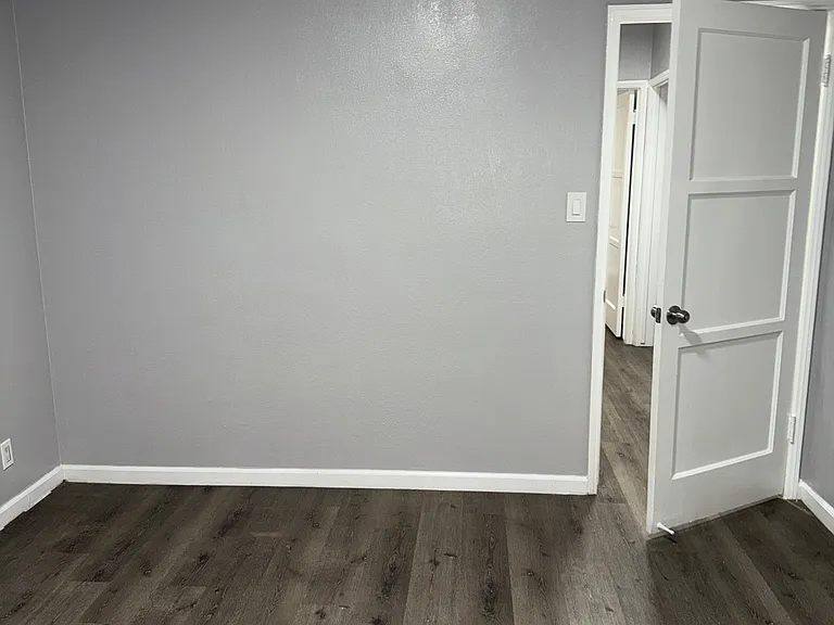 9614 S 8th Ave — Photo 33