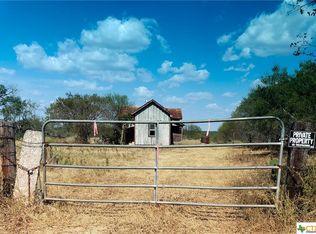 7833 Us Highway 181 S, Falls City, TX 78113