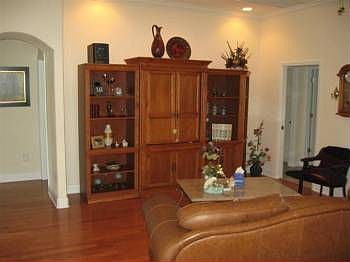 5th image of 66 Leaver Dr