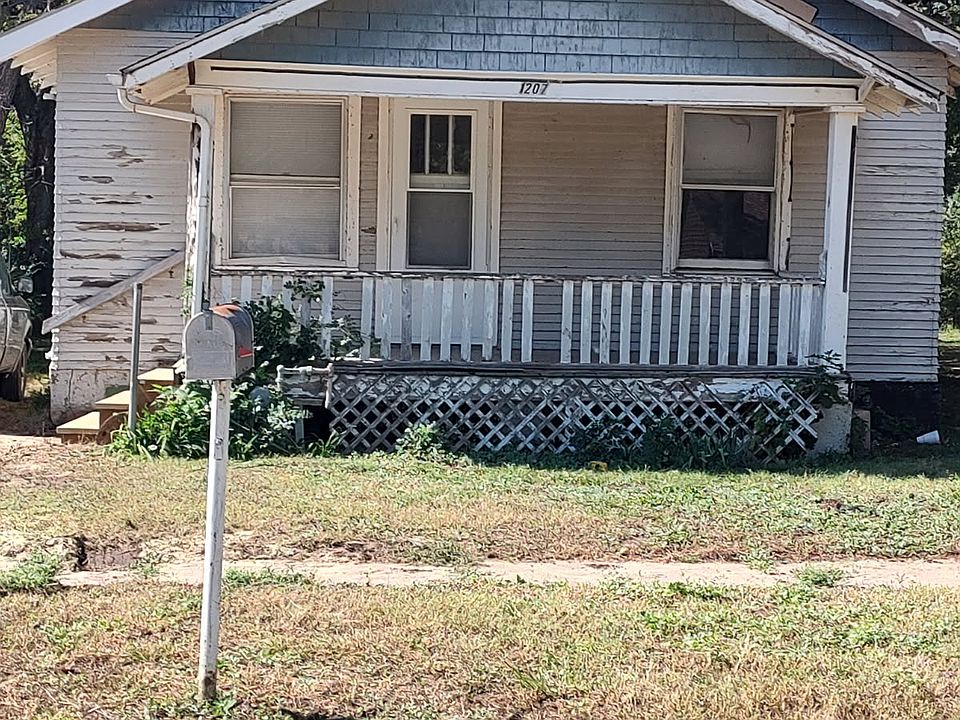1st image of 1207 N 10th St