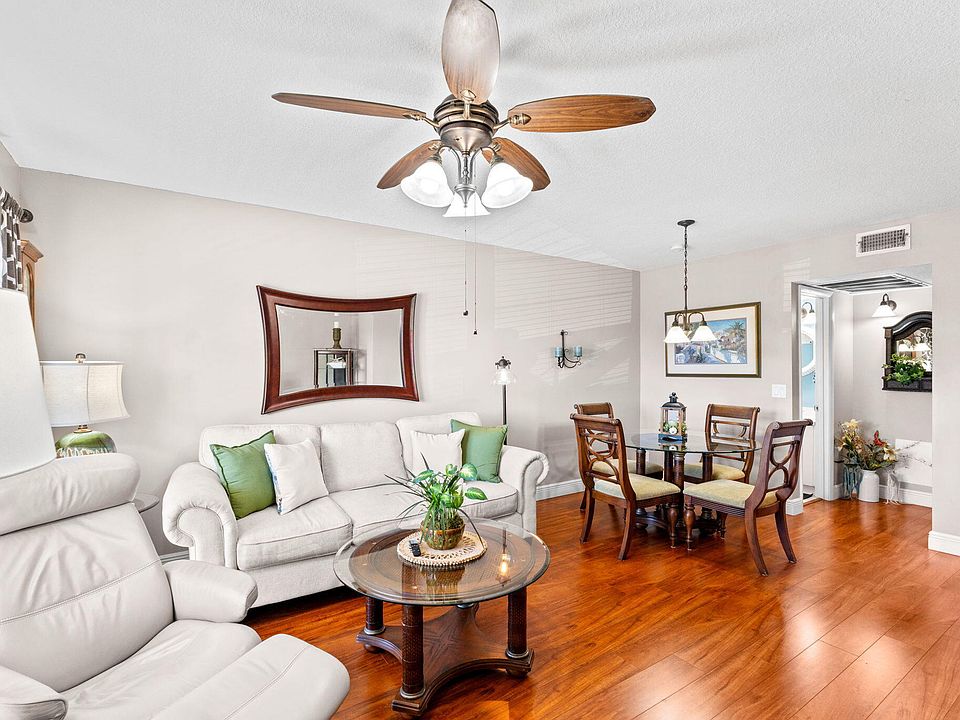 1st image of 309 Circle 202 Drive S #202