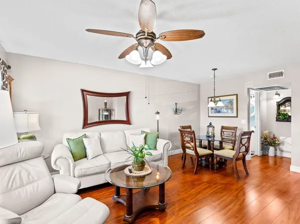 309 Circle 202 Drive S #202, Boynton Beach, FL 33435