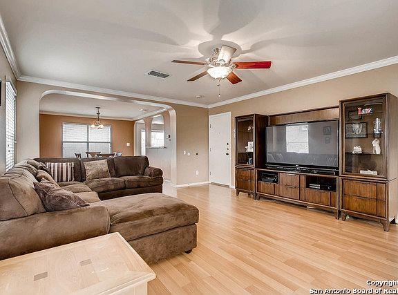 5th image of 9051 Sahara Woods