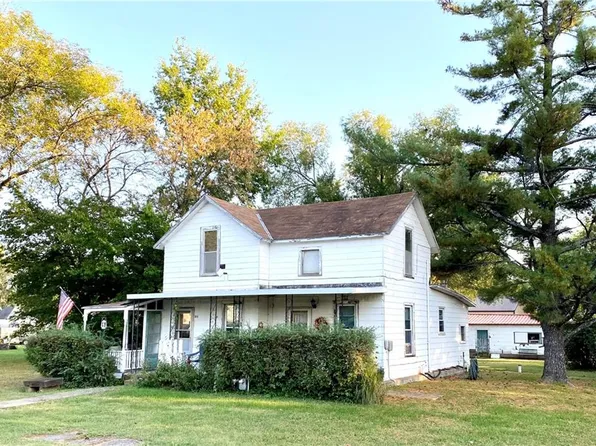 210 W 6th St, Pleasanton, KS 66075