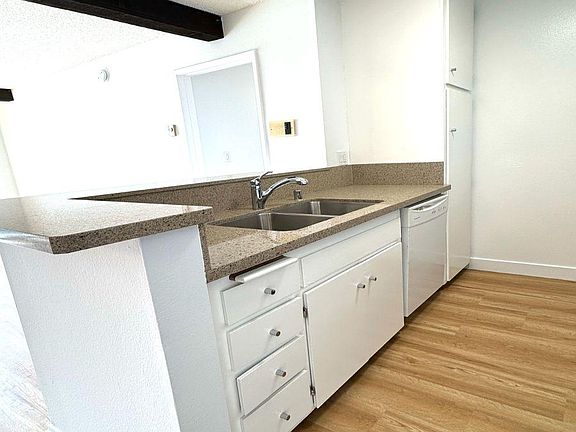4th image of 209 4th Ave APT 5