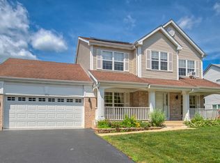 1094 Vista Dr, Gurnee, IL 60031