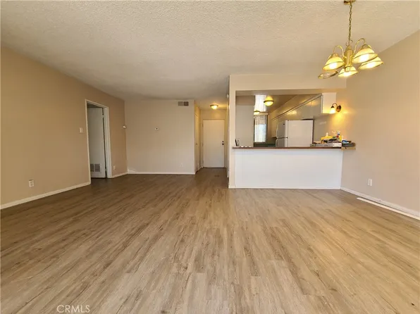 6979 Palm Ct APT 242N, Riverside, CA 92506