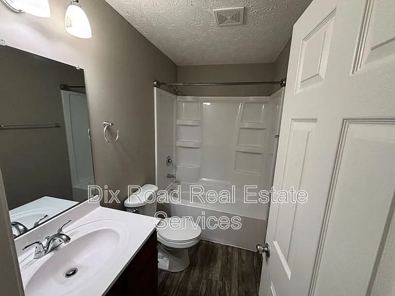 794 Carriage Hill Ln — Photo 23