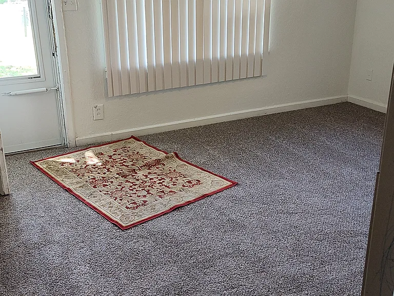 814 N Sheridan Ave — Photo 3