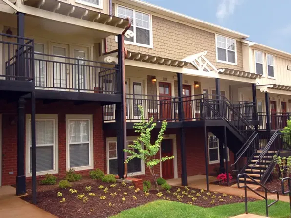 1950 Beechcrest Ct, Charlottesville, VA 22903