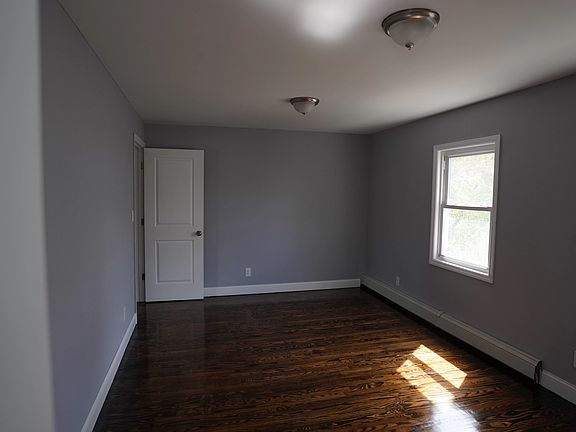 4th image of 22750 111th Ave