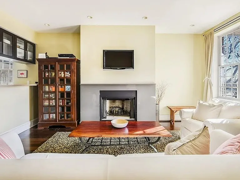 1109 Prospect Ave #2A — Photo 3