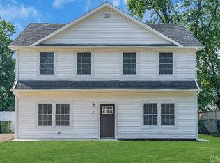 37 Parkerson Rd, Edison, NJ 08817