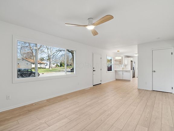 4th image of 209 Pingree Dr
