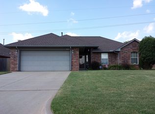 621 Woodbriar, Noble, OK 73068