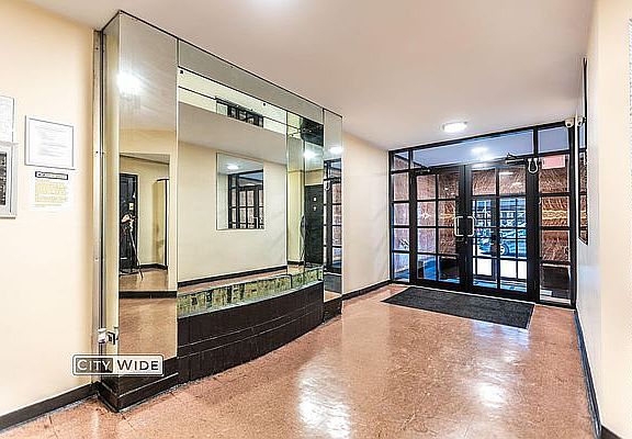 4th image of 160 E 55th St APT 6C