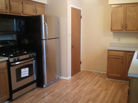 3rd image of 1804 Keats Ave