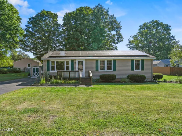 33 Elaine Ave, Dalton, MA 01226