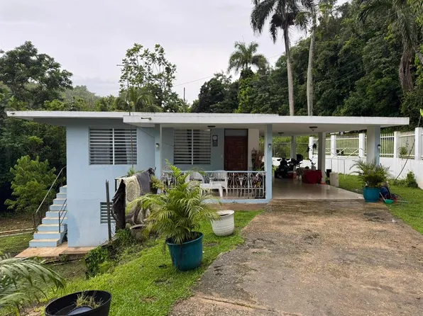 1 AIBONITO WARD, CAMUY, PR 00627