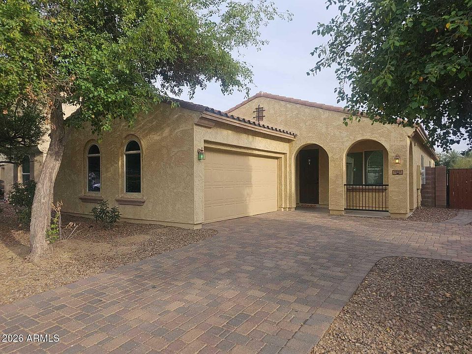 1st image of 1069 E BLUE SPRUCE Lane