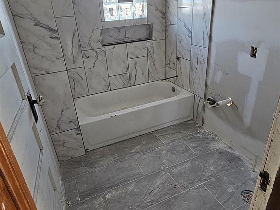 2nd image of 2306 Ogden St
