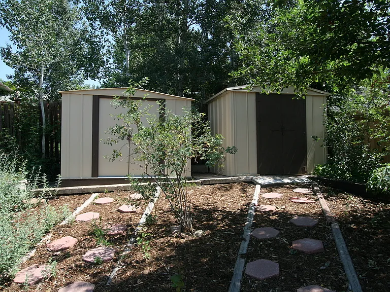 1092 Stanton St — Photo 14