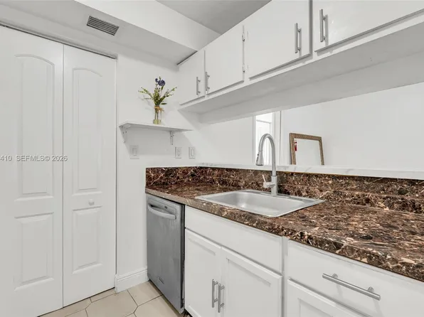 15470 SW 82nd Ln #3, Miami, FL 33193