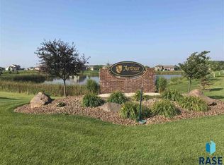 Regal Ct, Sioux Falls, SD 57108